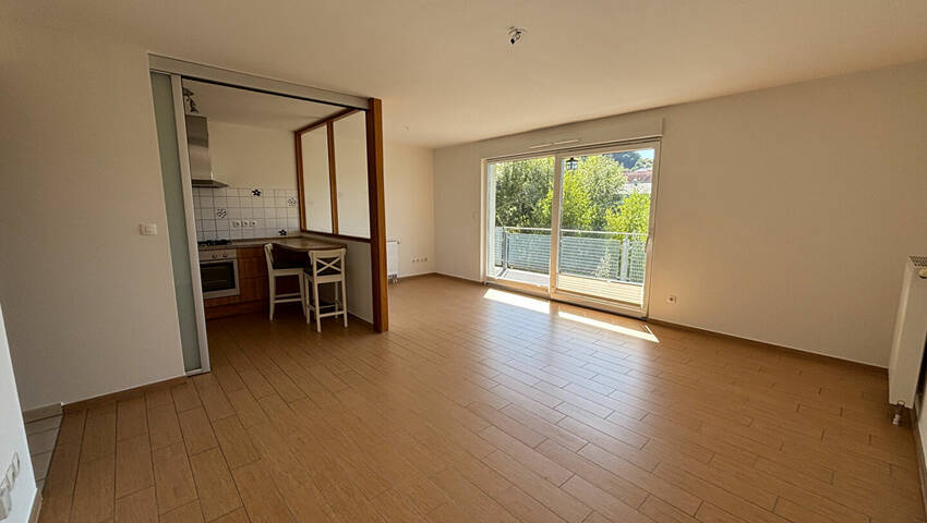 59072535a - Attribut alt par défaut.