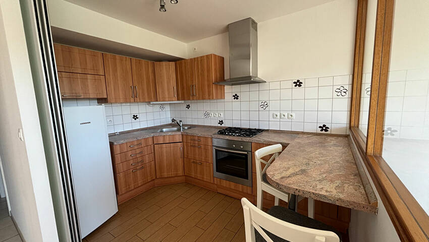 59072535b - Attribut alt par défaut.