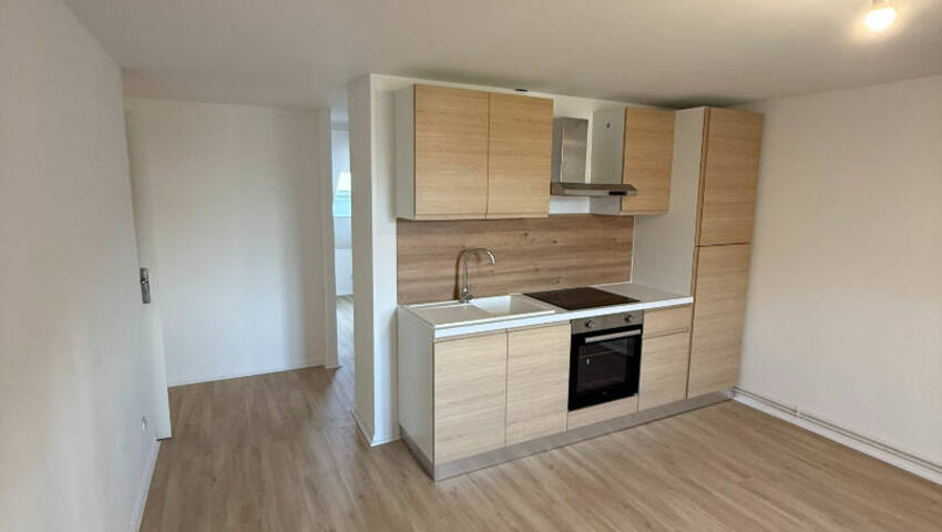 4254514a - Attribut alt par défaut.