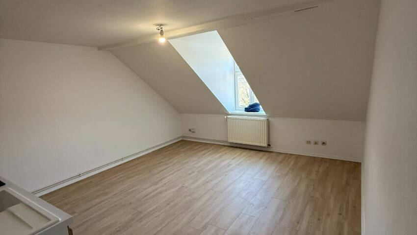 4254514b - Attribut alt par défaut.