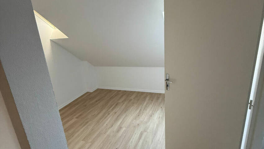 4254514d - Attribut alt par défaut.