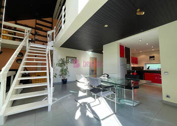 59073189a - Attribut alt par défaut.