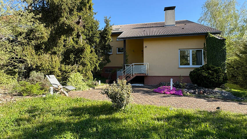 59073189a - Attribut alt par défaut.