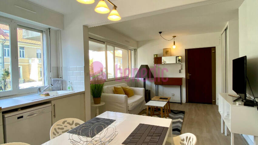 59033265a - Attribut alt par défaut.