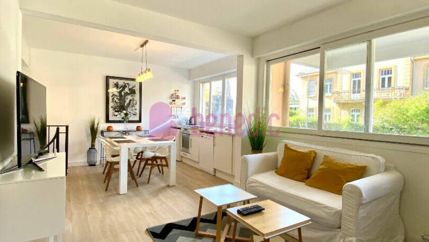 59033265c - Attribut alt par défaut.