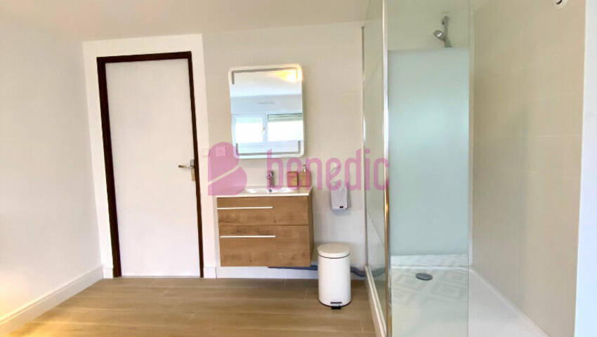 59033265m - Attribut alt par défaut.