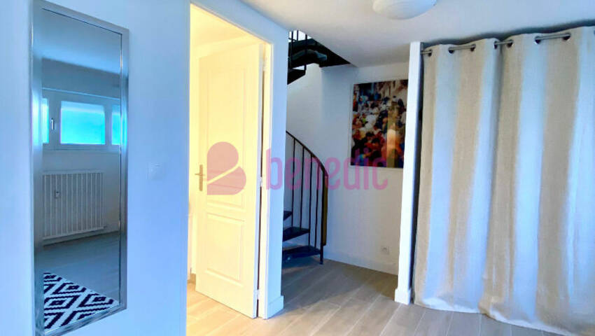 59033265t - Attribut alt par défaut.