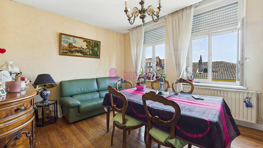 58939581d - Attribut alt par défaut.