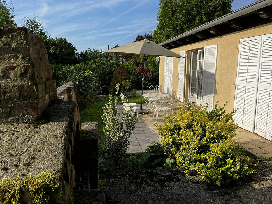 58187439b - Attribut alt par défaut.