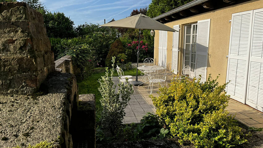 58187439b - Attribut alt par défaut.