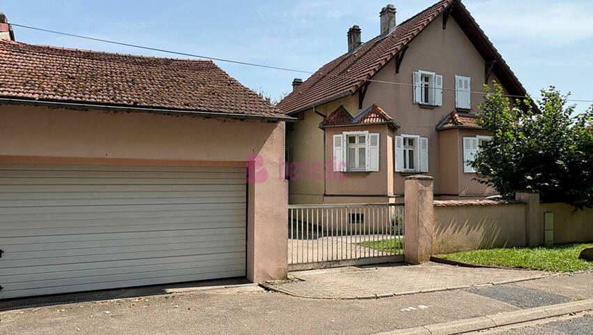 58187439c - Attribut alt par défaut.