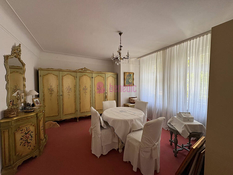 58187439k - Attribut alt par défaut.