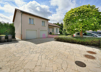 57796802b - Attribut alt par défaut.