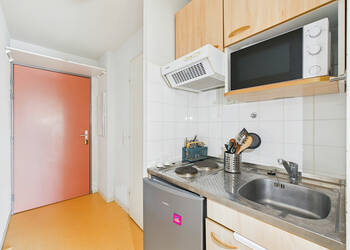 59056944c - Attribut alt par défaut.