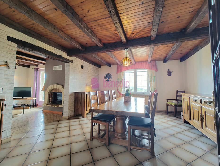 59086257b - Attribut alt par défaut.