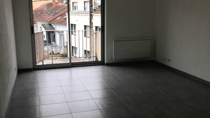 59088989b - Attribut alt par défaut.