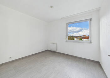 59088989b - Attribut alt par défaut.