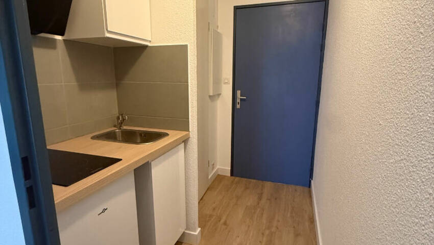 59113504b - Attribut alt par défaut.