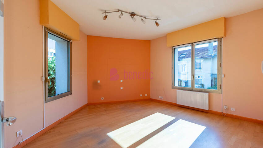 59132440q - Attribut alt par défaut.