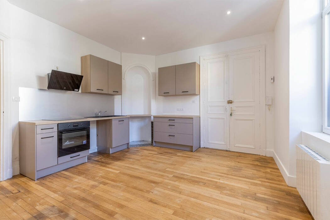 59137701b - Attribut alt par défaut.