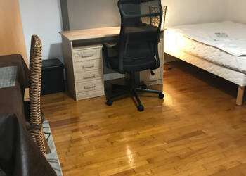 4247710b - Attribut alt par défaut.