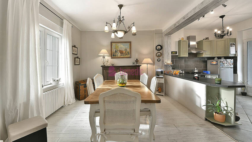 53234806d - Attribut alt par défaut.