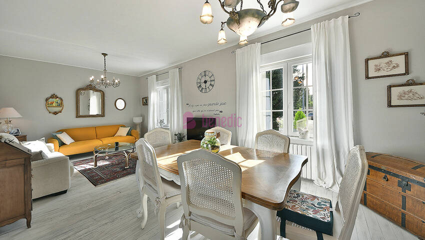 53234806f - Attribut alt par défaut.