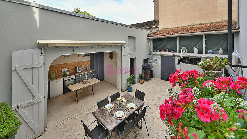 53234806k - Attribut alt par défaut.