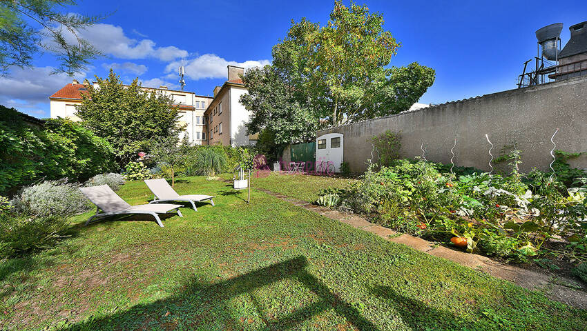 53234806m - Attribut alt par défaut.