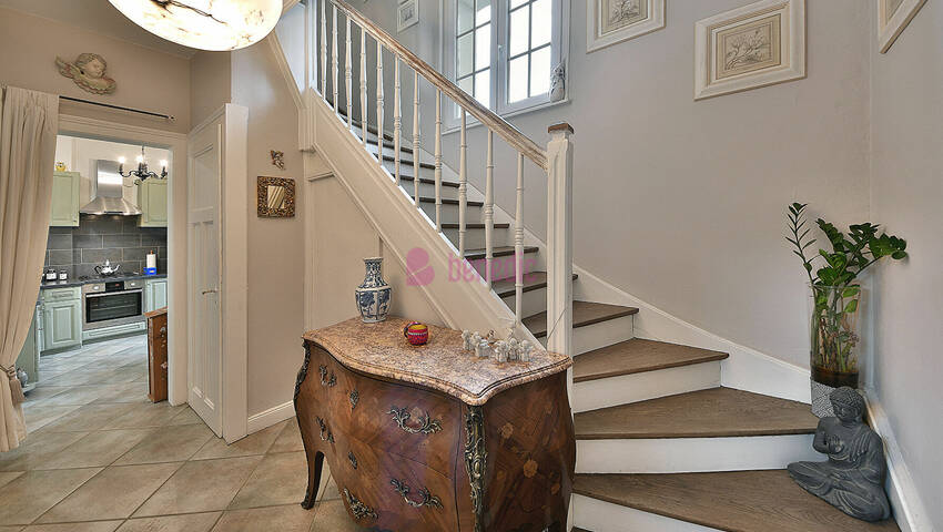 53234806s - Attribut alt par défaut.