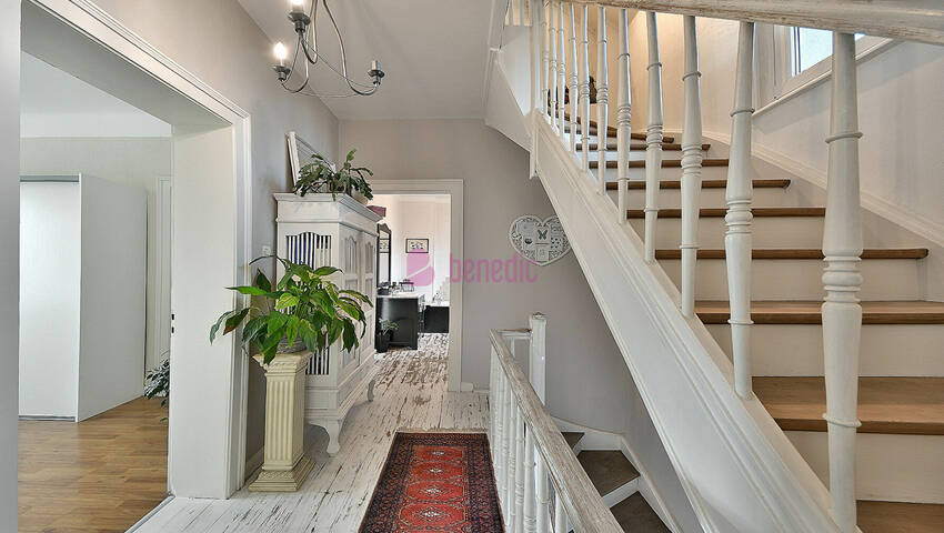 53234806t - Attribut alt par défaut.