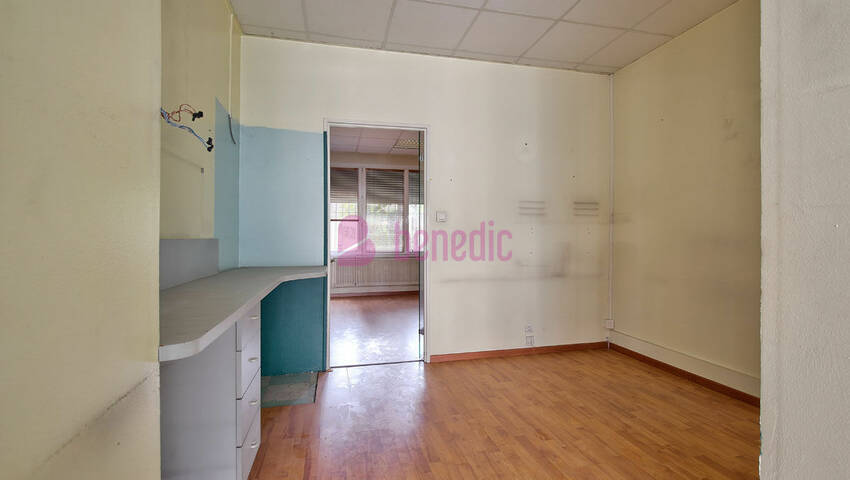 59077399f - Attribut alt par défaut.