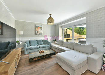 59144776b - Attribut alt par défaut.