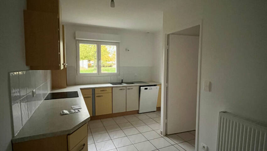 4253791b - Attribut alt par défaut.