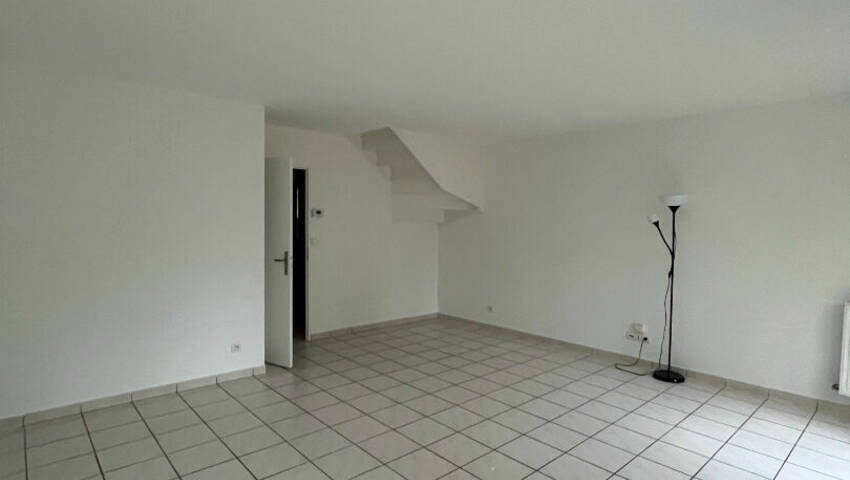 4253791f - Attribut alt par défaut.