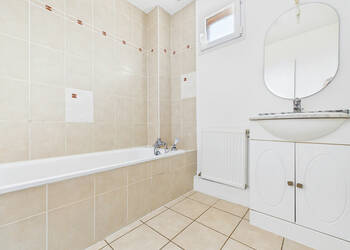 4253791c - Attribut alt par défaut.