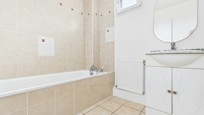 4253791c - Attribut alt par défaut.