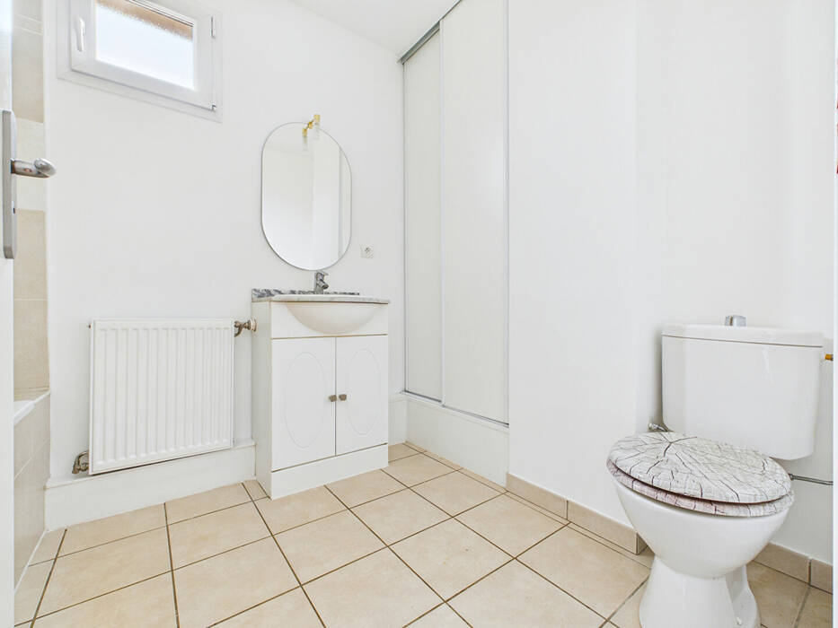 4253791d - Attribut alt par défaut.