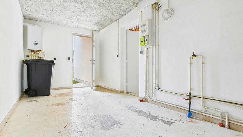 4253791l - Attribut alt par défaut.