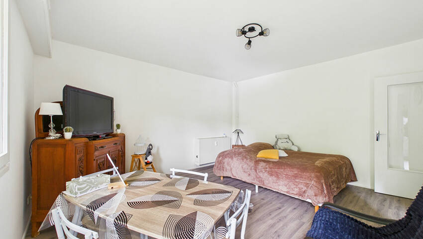 59144657a - Attribut alt par défaut.