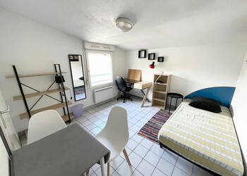 52339486a - Attribut alt par défaut.