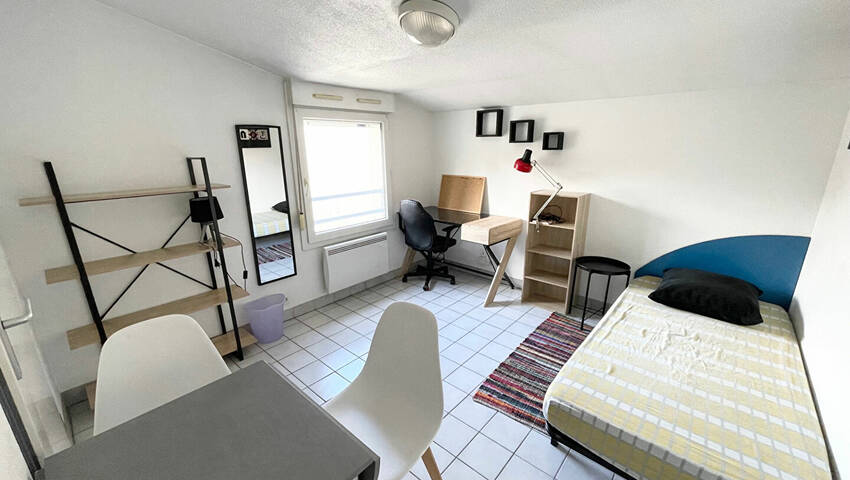 52339486a - Attribut alt par défaut.