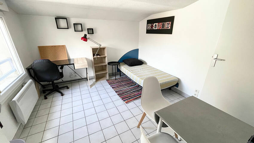 52339486b - Attribut alt par défaut.