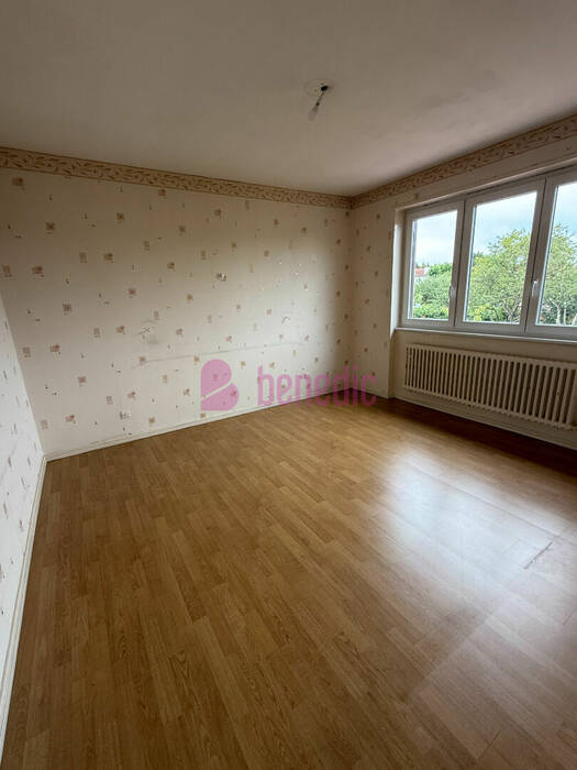 59172784e - Attribut alt par défaut.