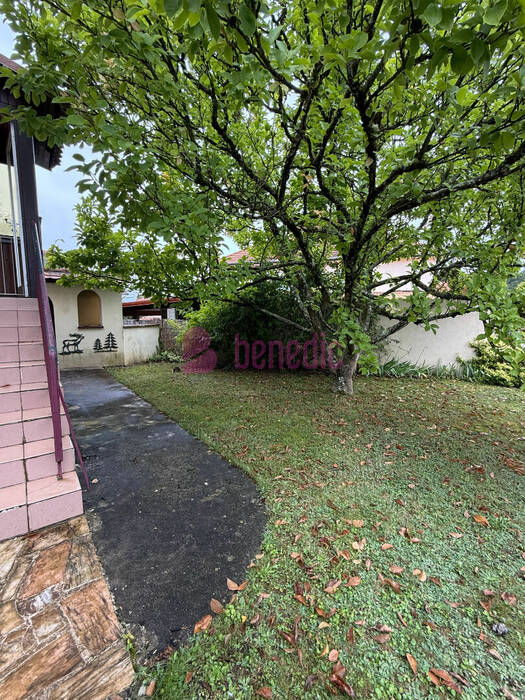 59172784f - Attribut alt par défaut.