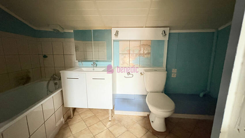 59073787f - Attribut alt par défaut.