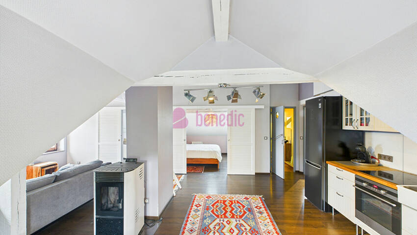 59175571b - Attribut alt par défaut.