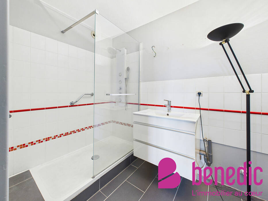 59129721d - Attribut alt par défaut.