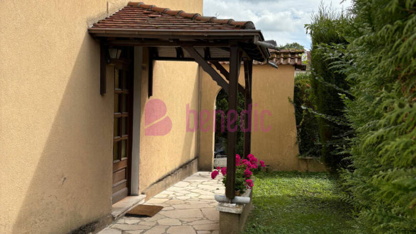 59141117a - Attribut alt par défaut.