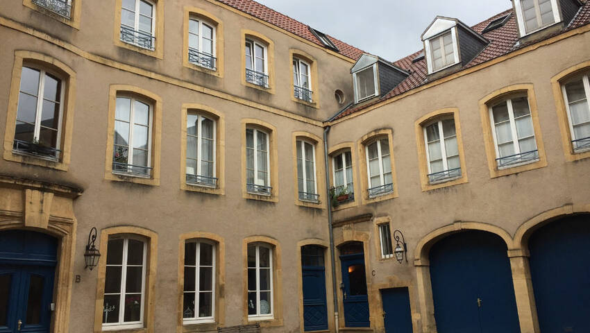 4255943a - Attribut alt par défaut.
